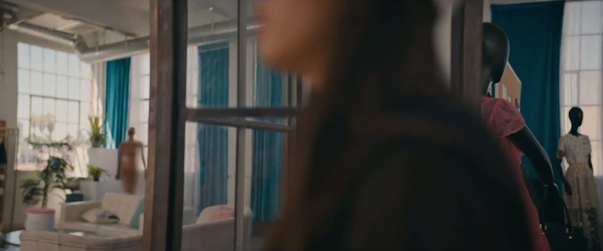 The Mannequin Is A Ghostly Slasher With Dismemberment — still 2